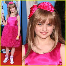 joey king and selena gomez Images?q=tbn:ANd9GcQfbF4RLio6iRs8e8flMl53tVddVRCA431DPPEAjq9lATC4exh3Wg